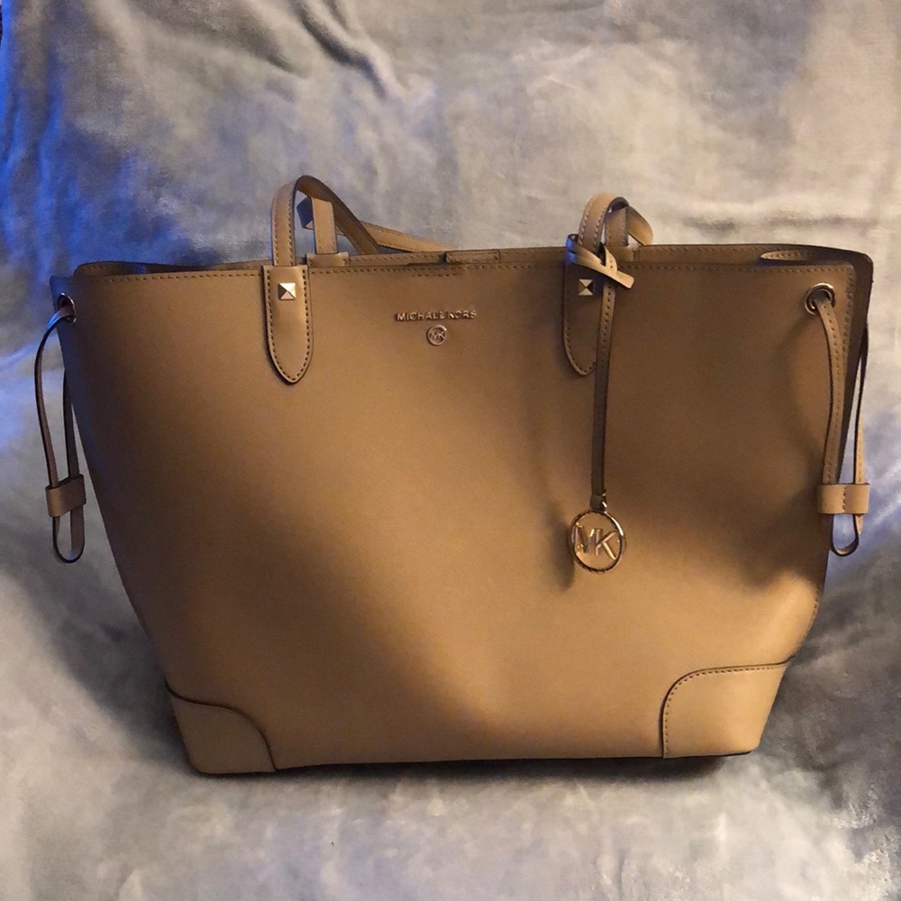 Michael Kors Tan Tote bag
